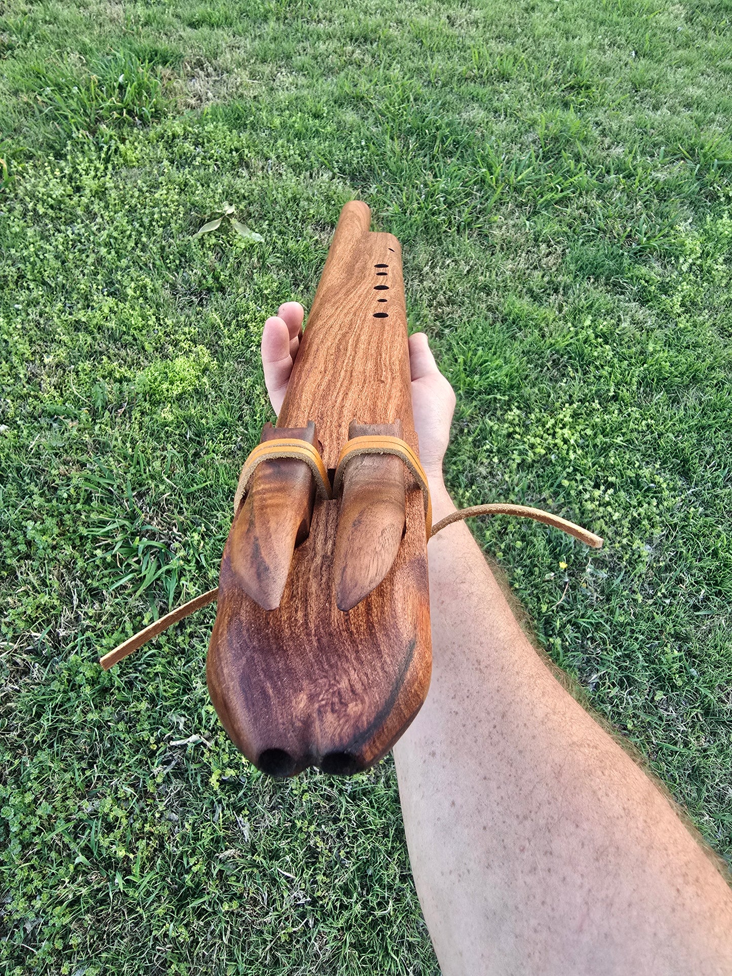 1/4 below drone in Misquite Hujaz scale key of E/B 432Hz