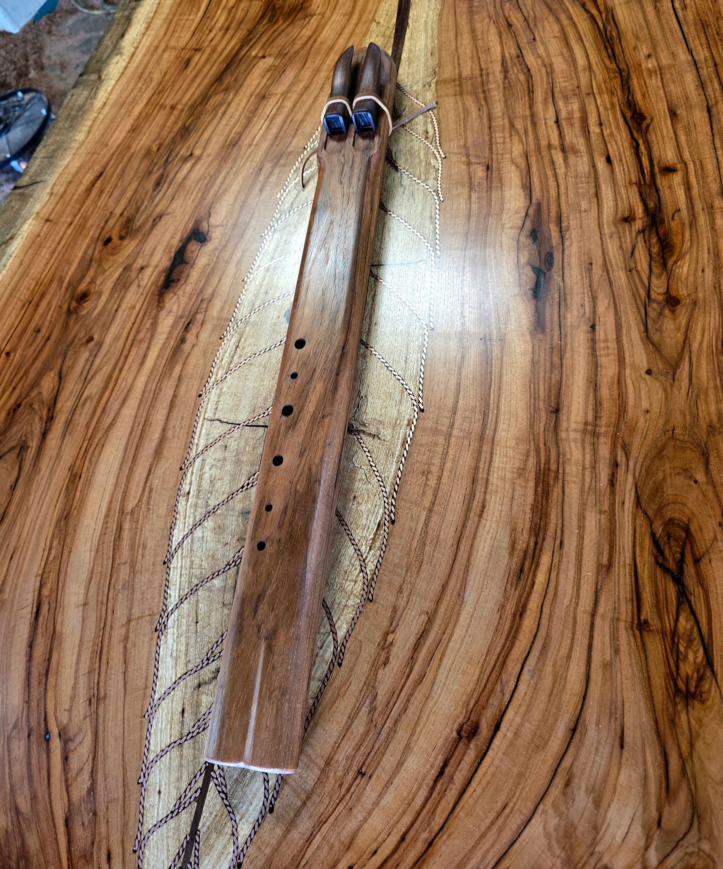 Low C Aeolian drone in pecan