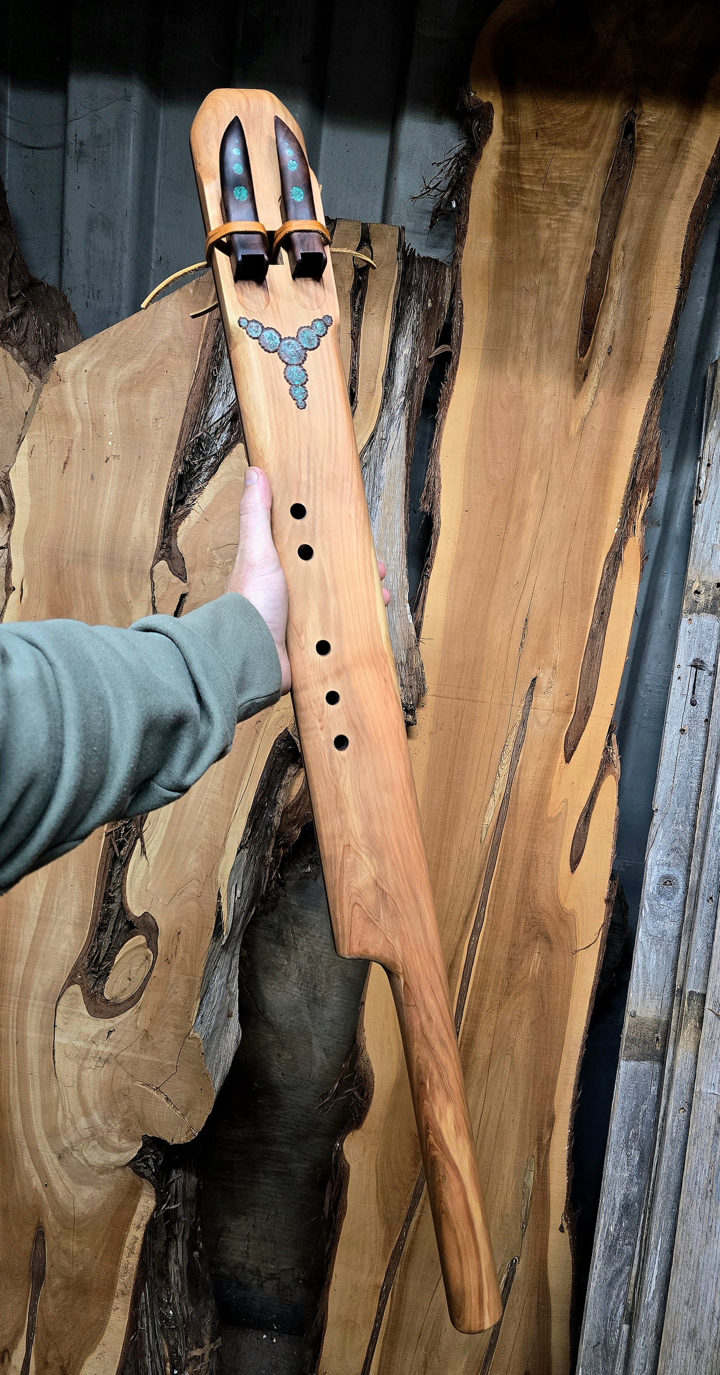 1/5 below pentatonic drone D/G