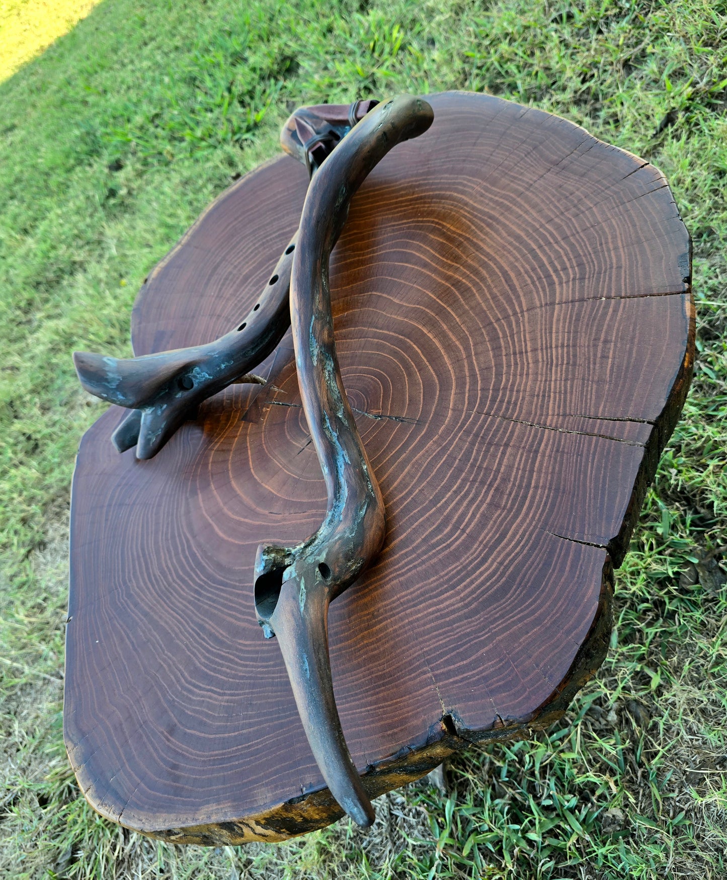 Driftwood 1/5 below Aolian scale drone key G#-F#